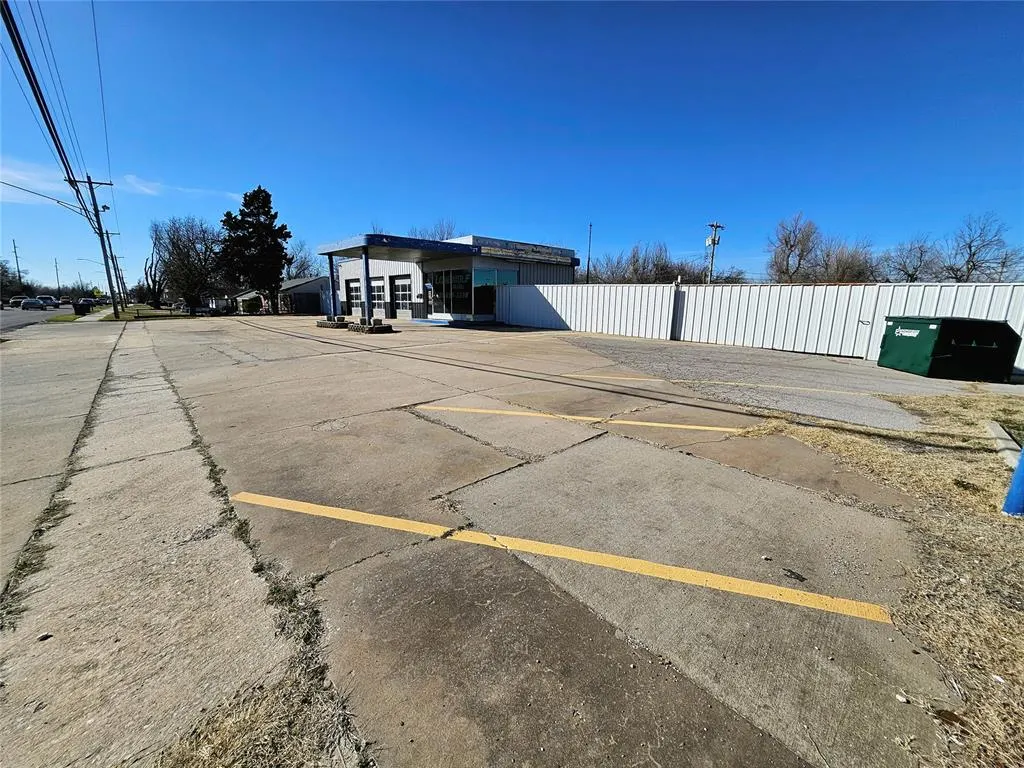 Photo 2 — 7415 SE 15th Street, Midwest City, OK 73110