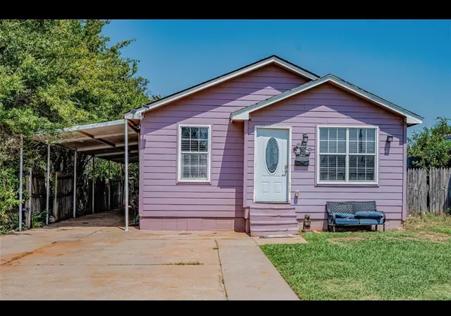 Front exterior — 715 SE 61st Street, Oklahoma City, OK 73149