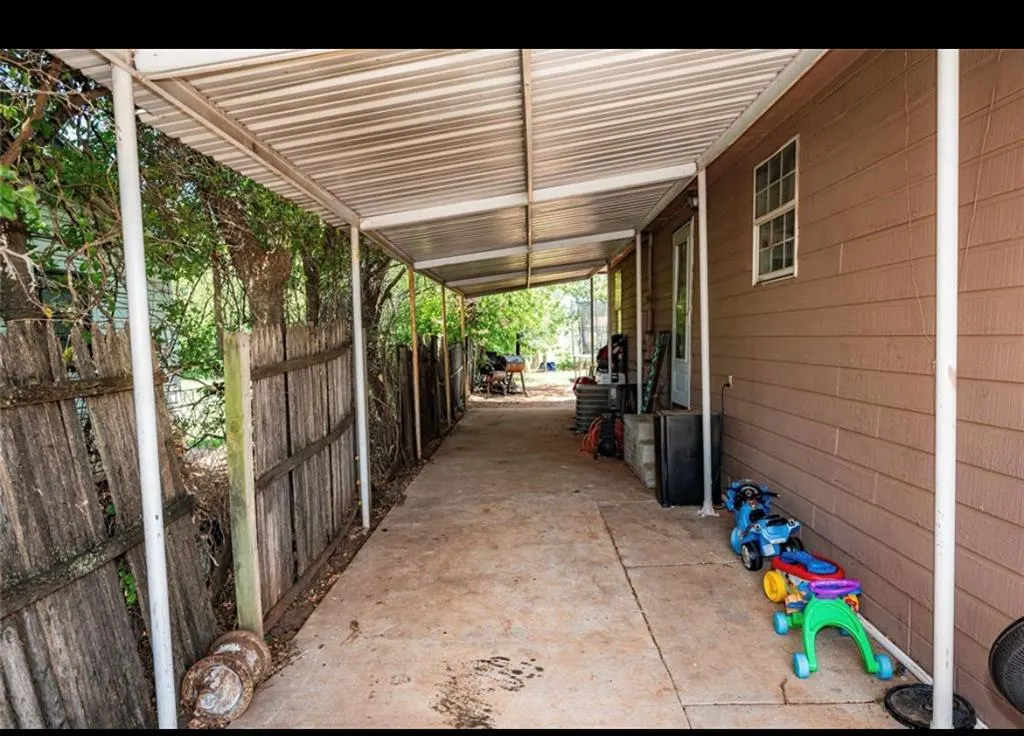 Photo 10 — 715 SE 61st Street, Oklahoma City, OK 73149