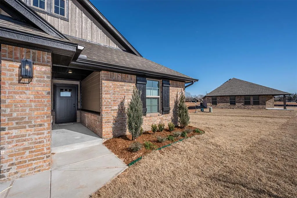 Photo 3 — 1924 Long Cove Avenue, Yukon, OK 73099
