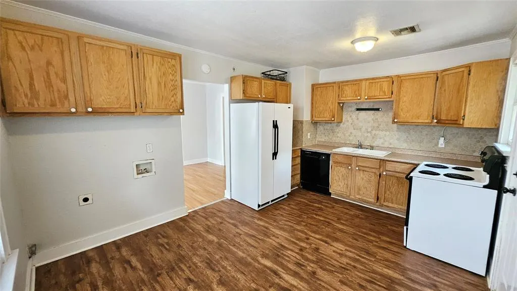 Photo 10 — 2812 NW 23rd Street, Oklahoma City, OK 73107