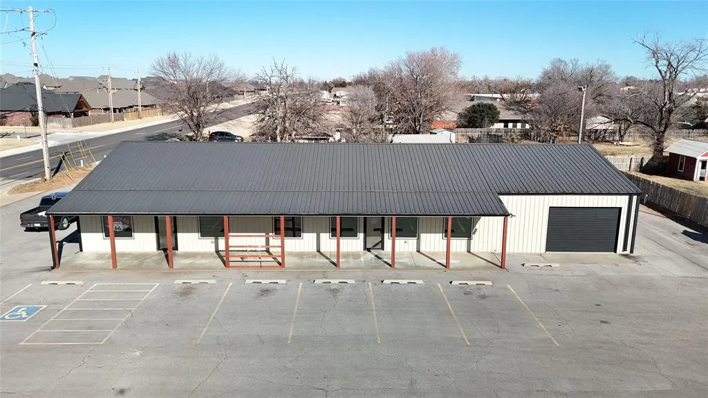 Front exterior — 1200 N Lyle Road, Weatherford, OK 73096