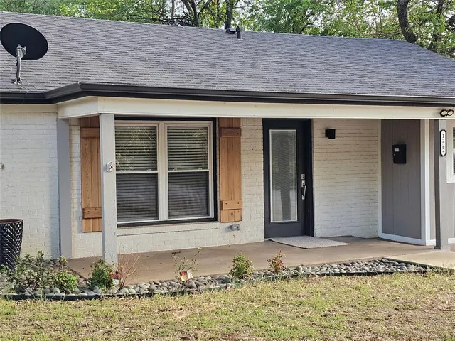 Photo 2 — 1222 Camden Way, Norman, OK 73069