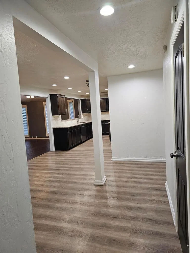 Photo 9 — 1222 Camden Way, Norman, OK 73069