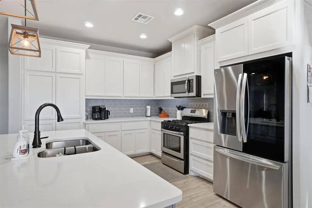 Photo 11 — 2112 Longhorn Trail, Altus, OK 73521