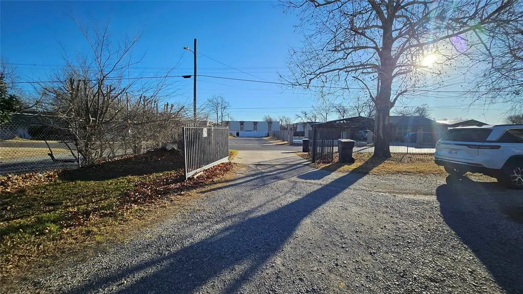 Photo 9 — 1133 N Purdue Avenue, Oklahoma City, OK 73127