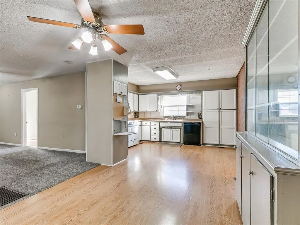 Photo 31 — 418 S 10th Street, Kingfisher, OK 73750