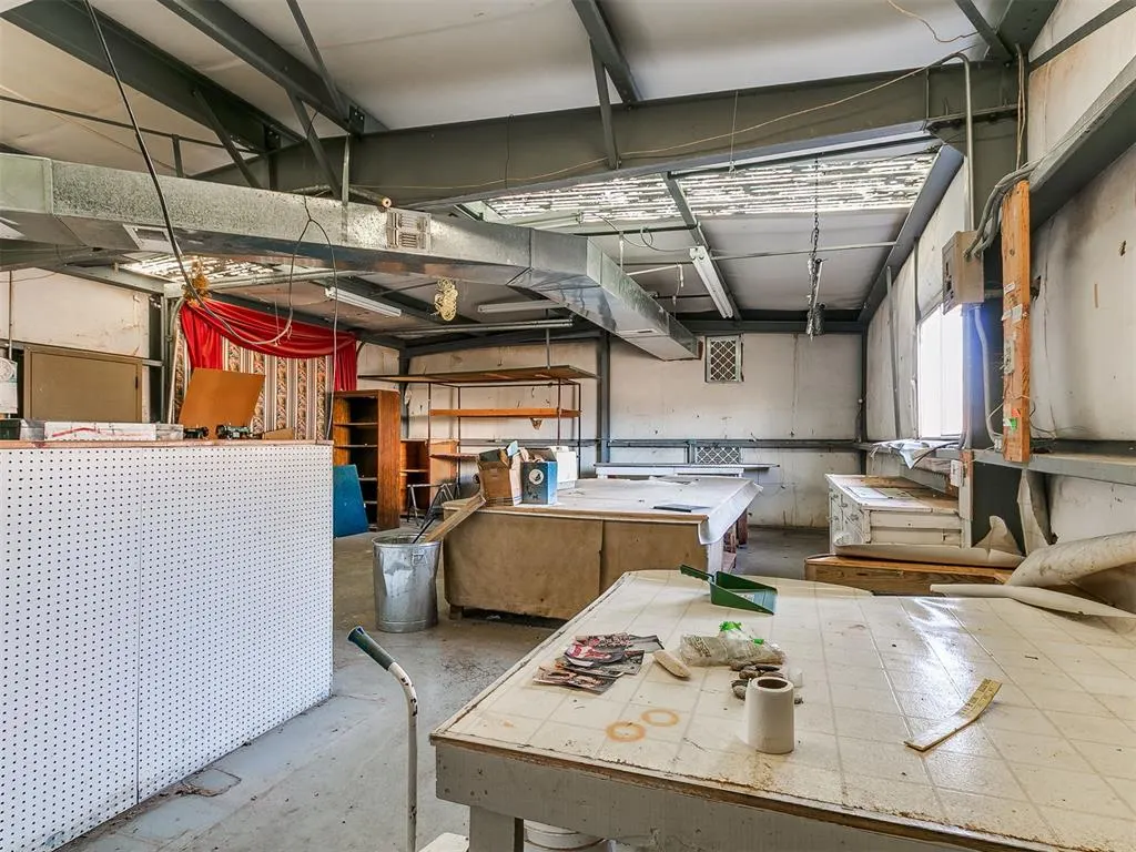 Photo 47 — 418 S 10th Street, Kingfisher, OK 73750