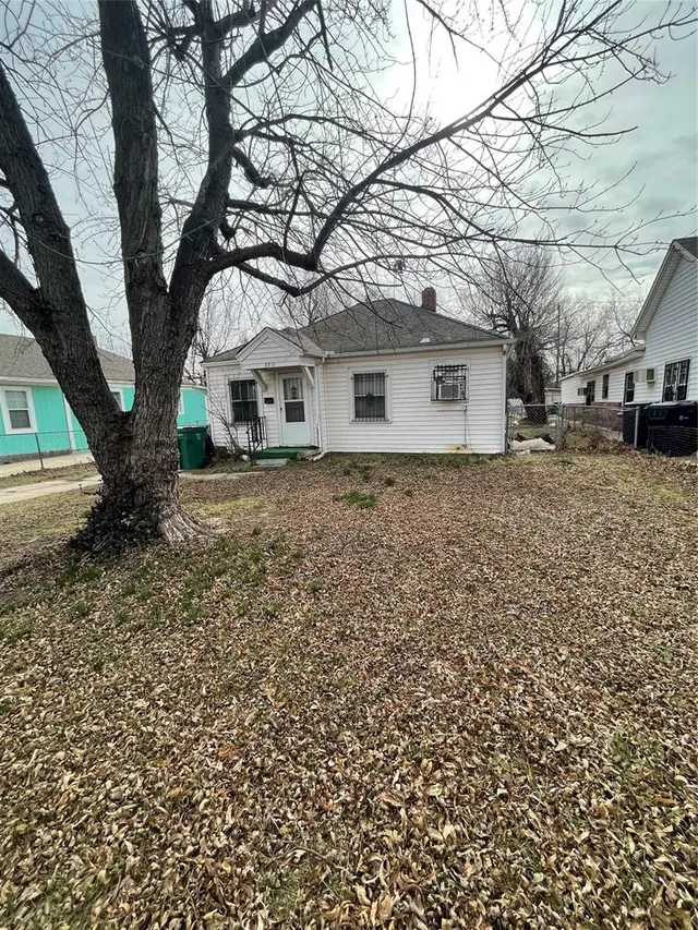 Photo 2 — 2216 SW 21st Street, Oklahoma City, OK 73108