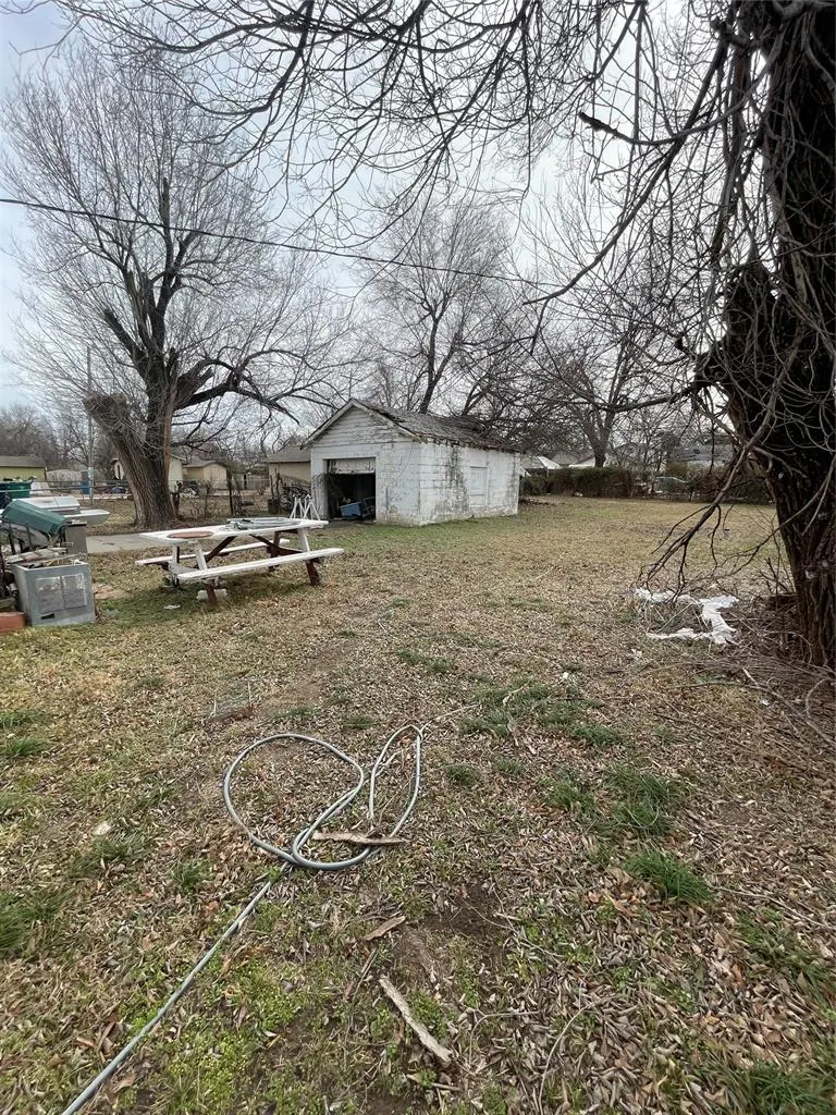 Photo 17 — 2216 SW 21st Street, Oklahoma City, OK 73108