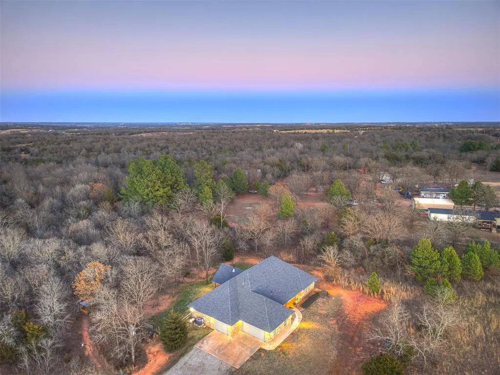 Photo 2 — 940908 S 3300 Road, Luther, OK 73054