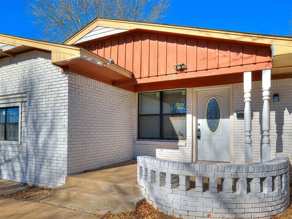 Photo 5 — 321 NW 80th Street, Oklahoma City, OK 73114