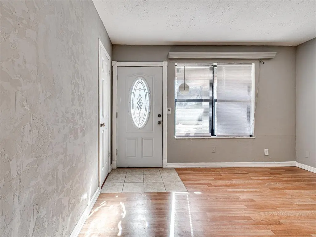 Photo 7 — 321 NW 80th Street, Oklahoma City, OK 73114