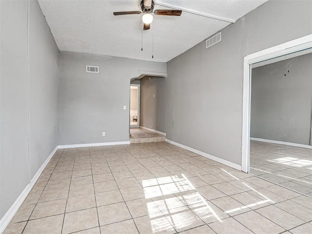 Photo 17 — 321 NW 80th Street, Oklahoma City, OK 73114