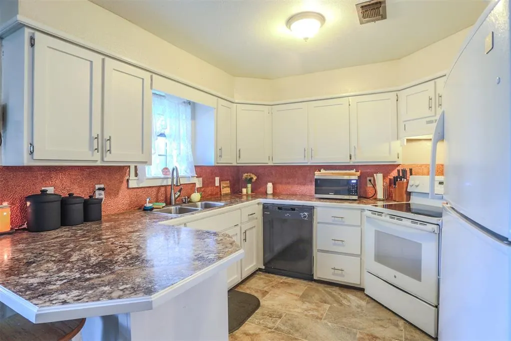 Photo 24 — 1602 Lincoln Circle, Idabel, OK 74745