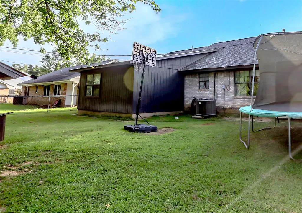 Photo 28 — 1602 Lincoln Circle, Idabel, OK 74745
