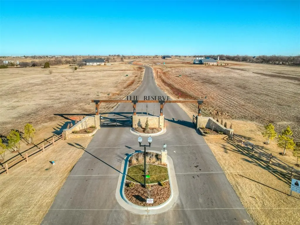 Photo 3 — 20720 E Rush Creek Road, Edmond, OK 73025