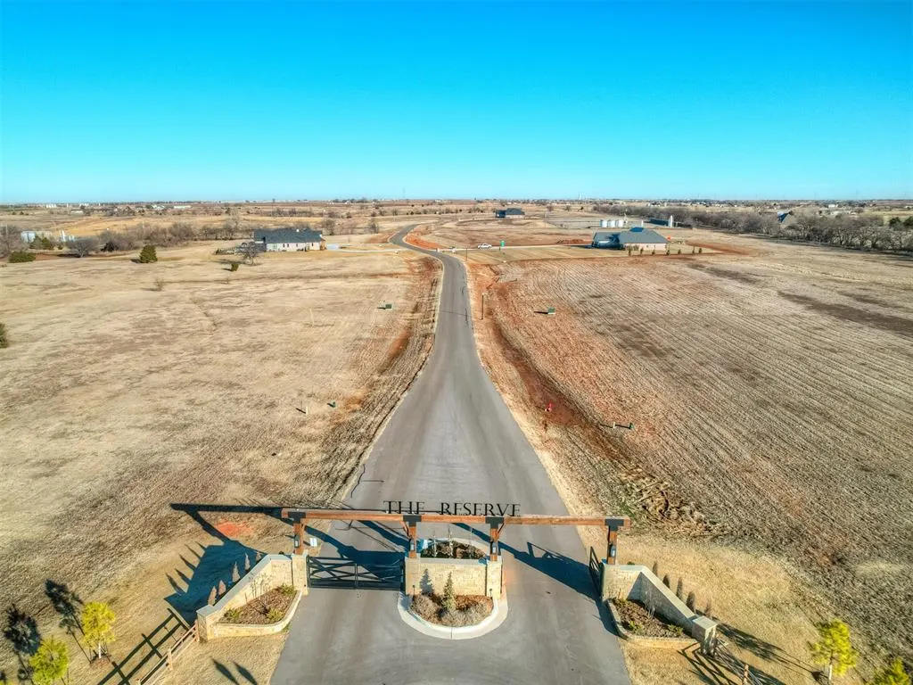 Photo 4 — 20720 E Rush Creek Road, Edmond, OK 73025