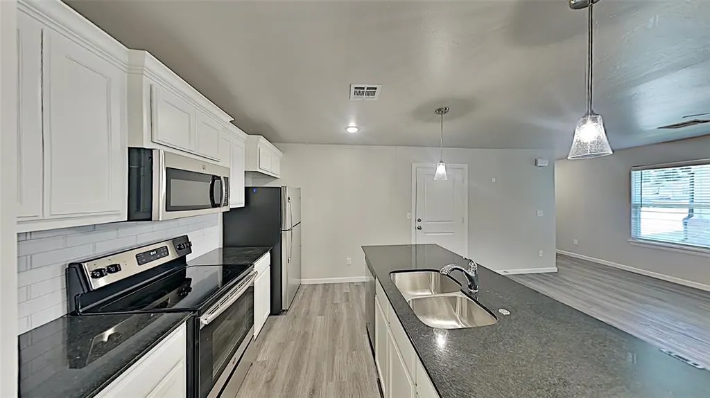 Photo 6 — 11200 Burnham Avenue, Oklahoma City, OK 73114