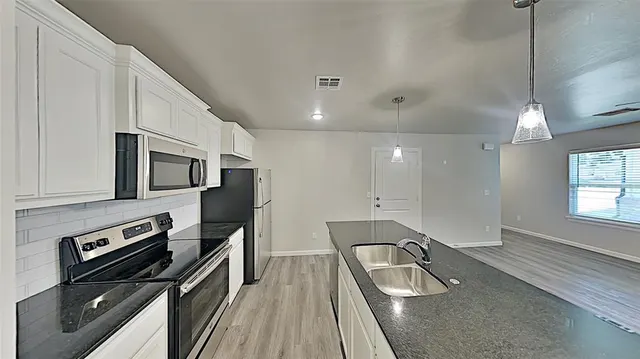 Photo 6 — 11200 Burnham Avenue, Oklahoma City, OK 73114