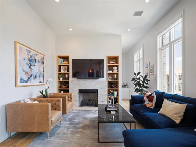 Photo 2 — 701 N Hudson Avenue 404, Oklahoma City, OK 73102