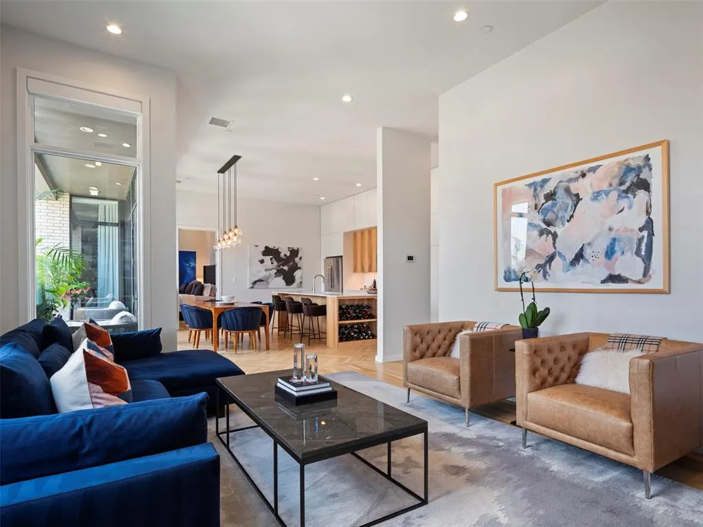 Photo 3 — 701 N Hudson Avenue 404, Oklahoma City, OK 73102