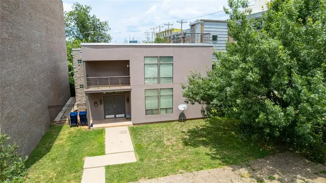Photo 4 — 33 NE 7th Street, Oklahoma City, OK 73104