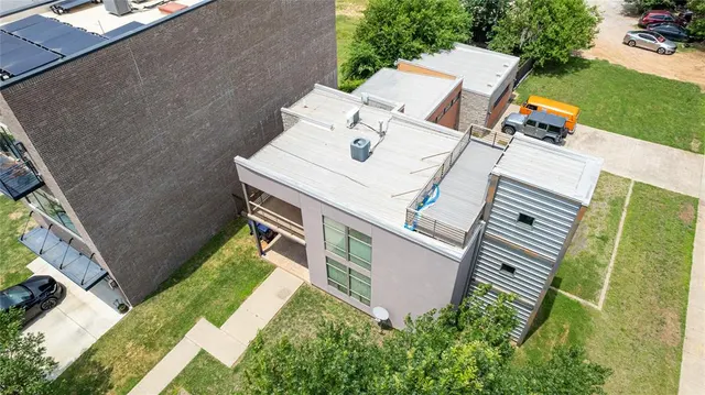 Photo 4 — 33 NE 7th Street, Oklahoma City, OK 73104