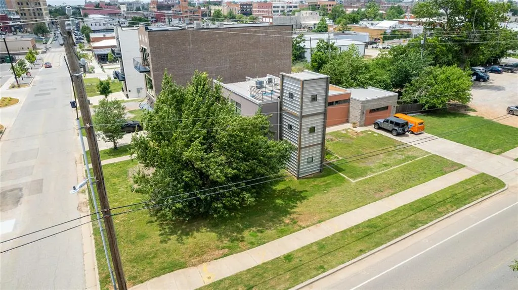Photo 6 — 33 NE 7th Street, Oklahoma City, OK 73104