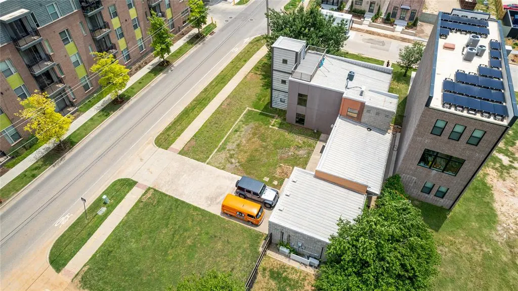 Photo 11 — 33 NE 7th Street, Oklahoma City, OK 73104
