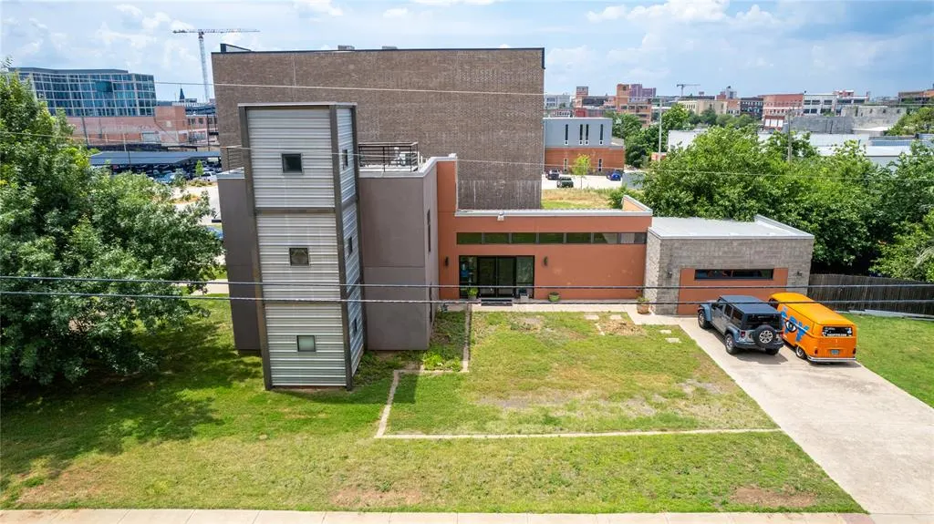 Photo 18 — 33 NE 7th Street, Oklahoma City, OK 73104