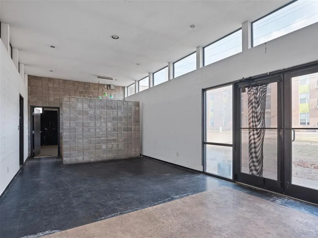 Photo 19 — 33 NE 7th Street, Oklahoma City, OK 73104