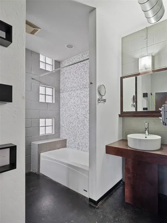 Photo 27 — 33 NE 7th Street, Oklahoma City, OK 73104