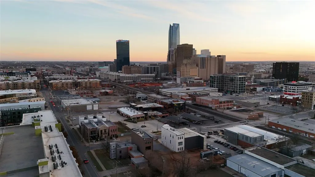 Photo 33 — 33 NE 7th Street, Oklahoma City, OK 73104