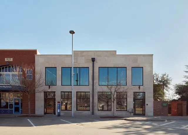 Photo 3 — 518 Colcord Drive, Oklahoma City, OK 73102