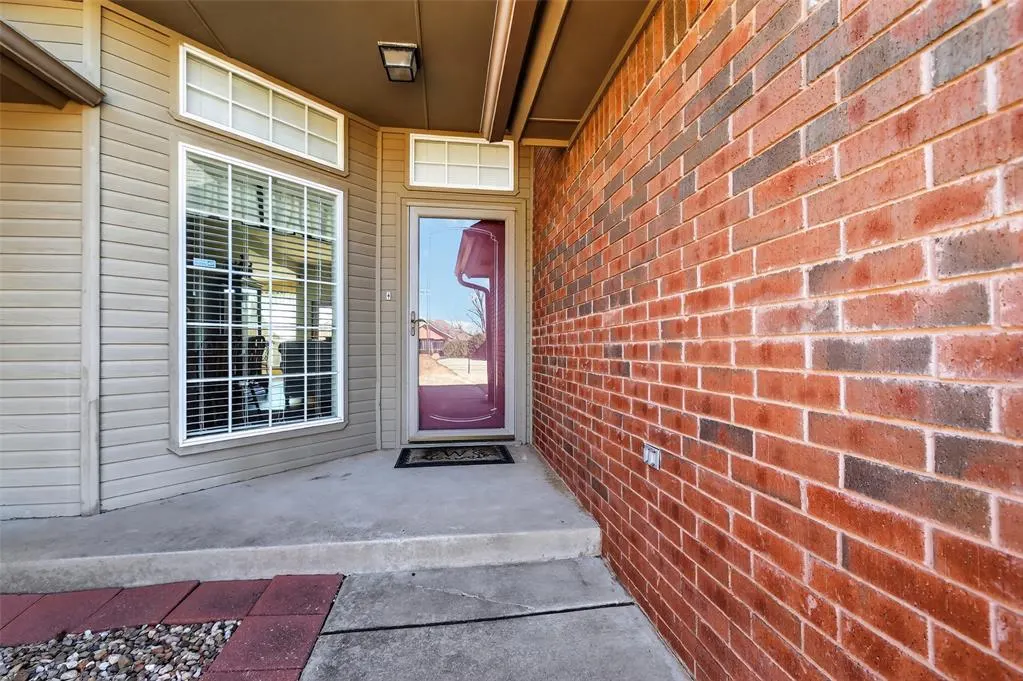 Photo 2 — 1508 George Street, Edmond, OK 73003