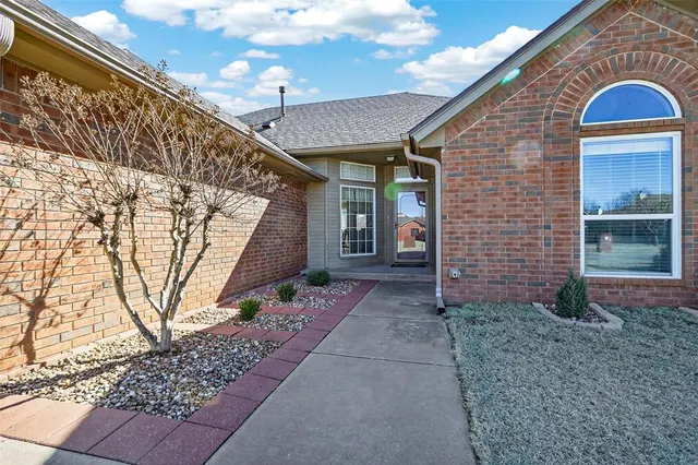 Photo 3 — 1508 George Street, Edmond, OK 73003
