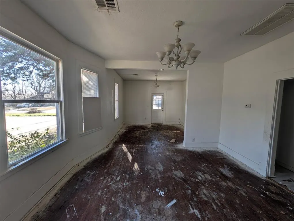 Photo 6 — 2225 NW 13th Street, Oklahoma City, OK 73107