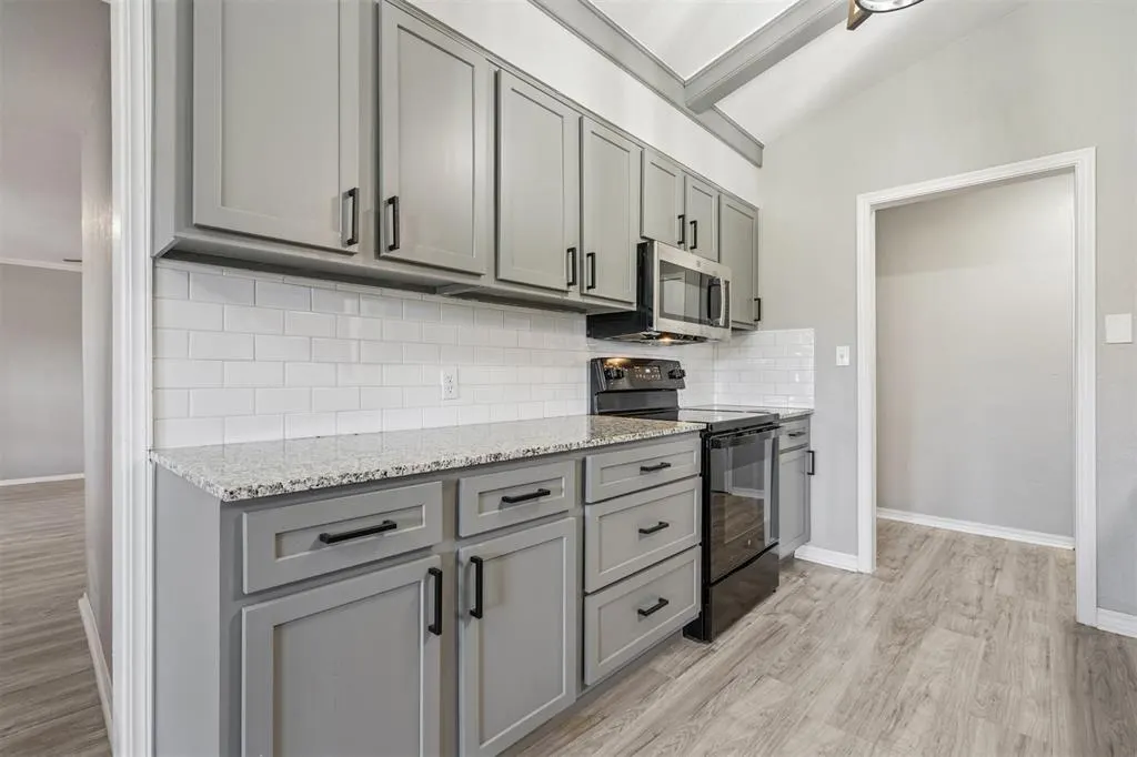 Photo 13 — 4408 N Chapman Avenue, Shawnee, OK 74804