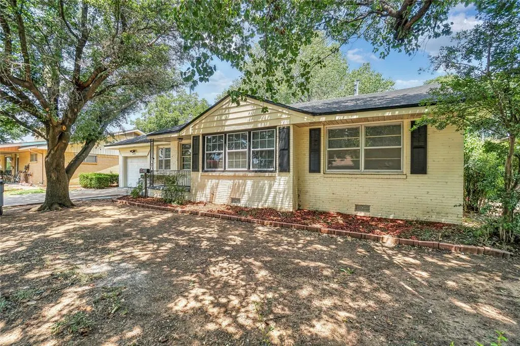 Photo 2 — 3319 NW Atlanta Avenue, Lawton, OK 73505