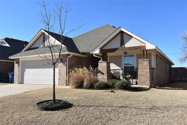 Photo 2 — 1021 Pacific Avenue, Newcastle, OK 73065