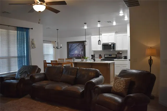 Photo 5 — 1021 Pacific Avenue, Newcastle, OK 73065