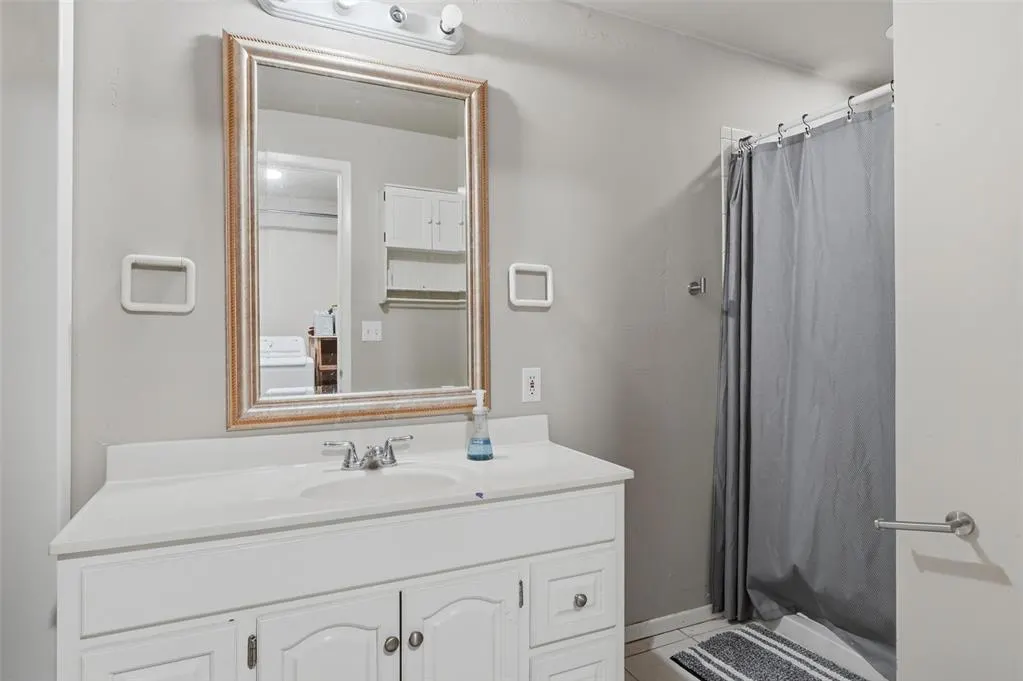 Photo 11 — 6300 NW 21st Drive, Bethany, OK 73008