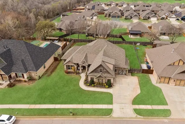 Photo 2 — 4309 Bridge Wood Lane, Oklahoma City, OK 73179