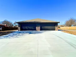 Sold home at 1402 S Jensen Avenue