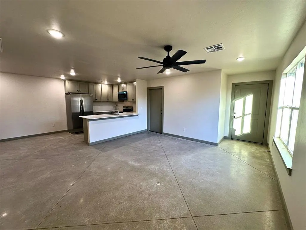 Photo 10 — 1402 S Jensen Avenue, El Reno, OK 73036