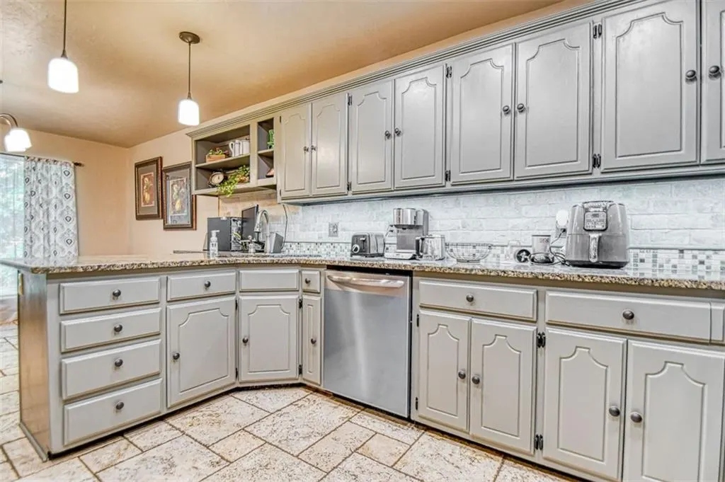 Photo 13 — 1402 Broad Acres Drive, Norman, OK 73072