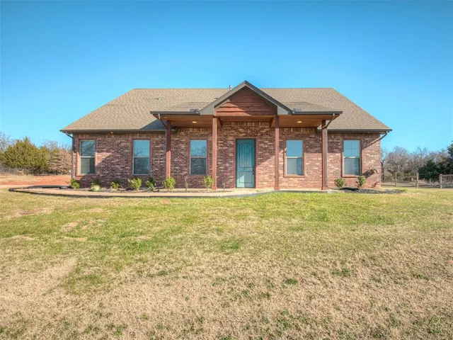 Front exterior — 5750 Henney Place, Choctaw, OK 73020