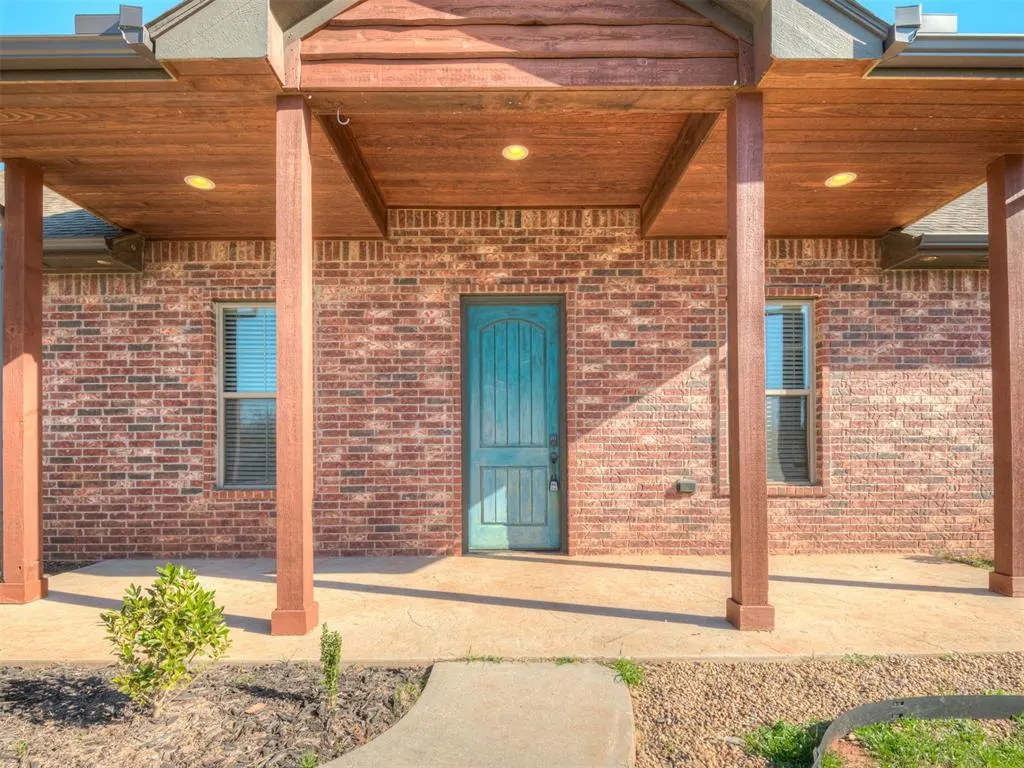 Photo 2 — 5750 Henney Place, Choctaw, OK 73020