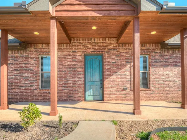 Photo 2 — 5750 Henney Place, Choctaw, OK 73020